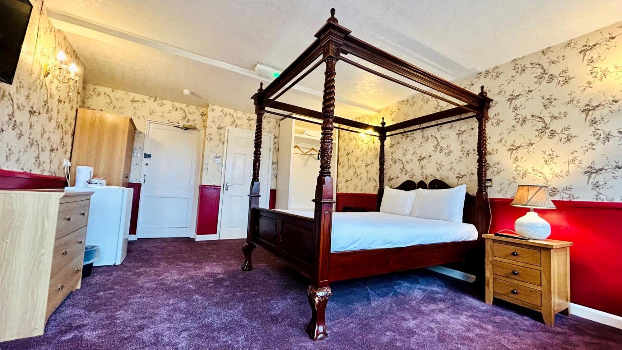The Columbia Hotel Wellingborough Kültér fotó