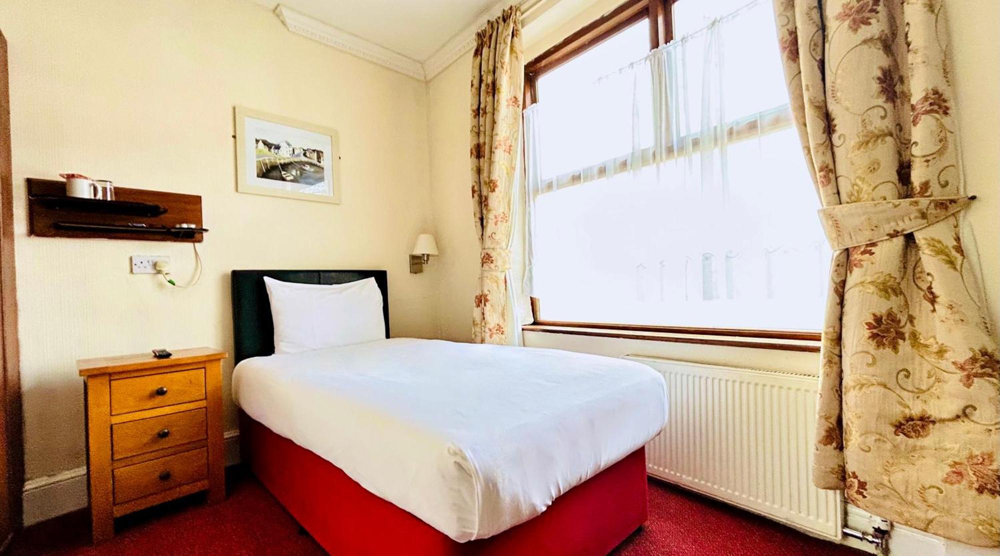 The Columbia Hotel Wellingborough Kültér fotó