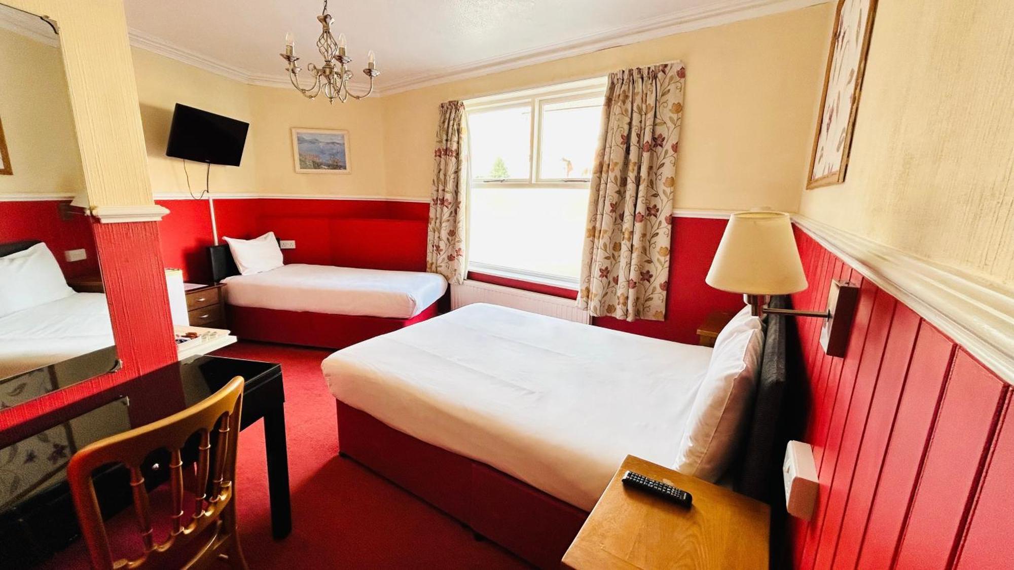 The Columbia Hotel Wellingborough Kültér fotó