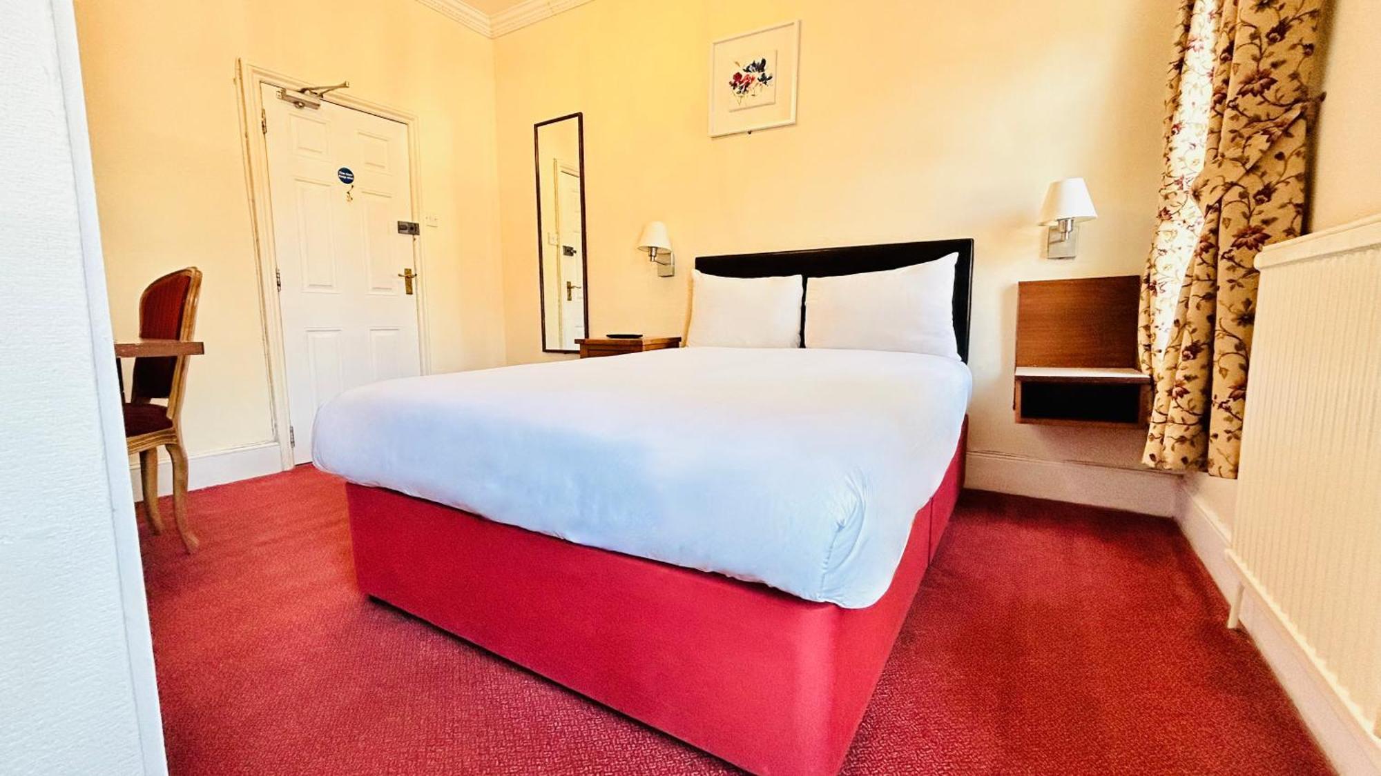 The Columbia Hotel Wellingborough Kültér fotó